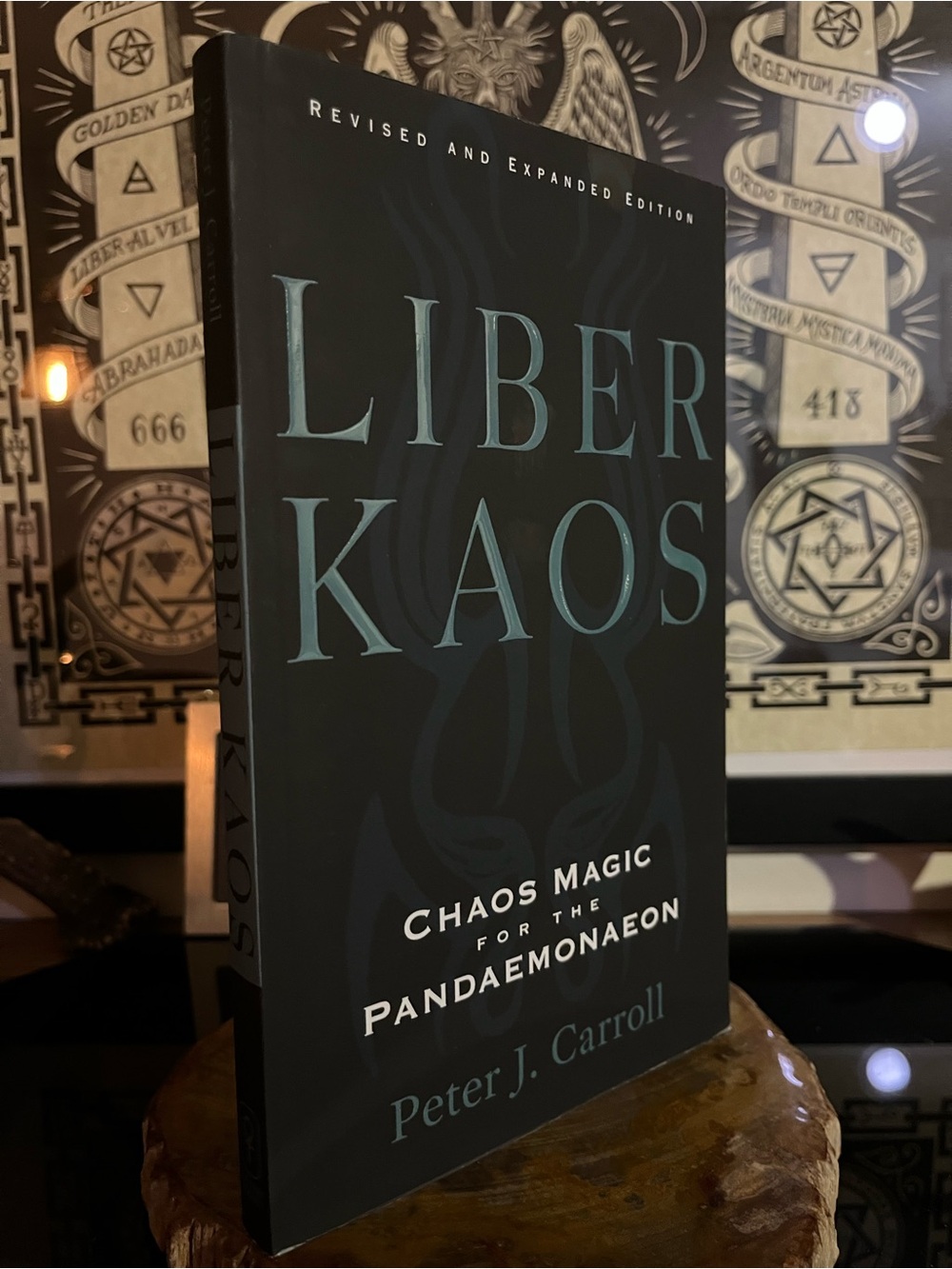 Liber Kaos: Chaos Magic for the Pandaemonaeon -  by Peter J. Carroll